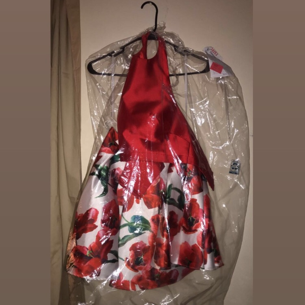 2 piece red open back dress ‼️ Size 4 ‼️